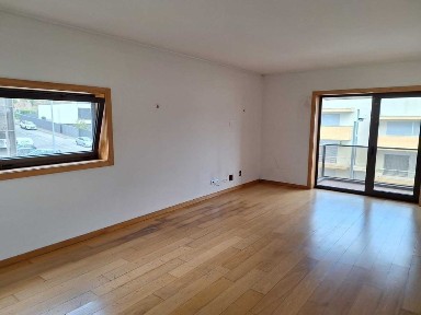 T2 Zona Residencial com acessos rápidos