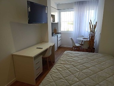 ALUGA-SE PARA ESTUDANTE ESTÚDIO T0 em Coimbra (ao lado Univ. Coimbra)