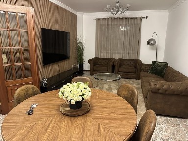 Arrendo T3 com 3 casas de banho e parqueamento - cozinha equipada, em Mozelos