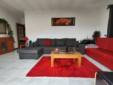 Apartamento T3 com 3 Frentes, Arrifana