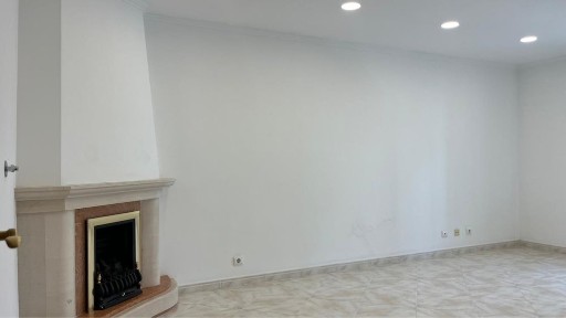 Apartamento T3 novo com garagem.