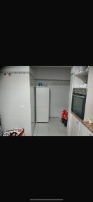 Edifício com 3 T 2. Recebe total 2700!euros mês