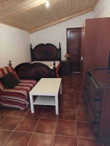 Arrenda-se T0 - perto da Longueira