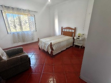 Arrenda-se T2 - perto da Longueira