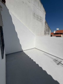 Duplex T3 à venda na Rua Cidade do Funchal