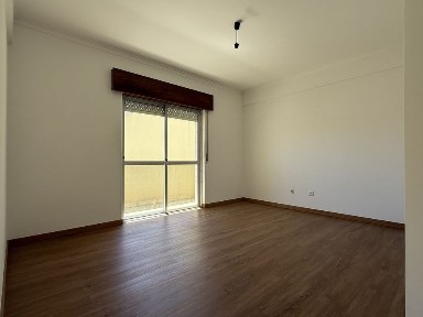 T3 Alverca Bom Sucesso, ampla, 2 wc varandas