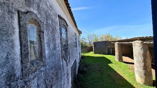 Quinta à venda na Estrada de Salsas
