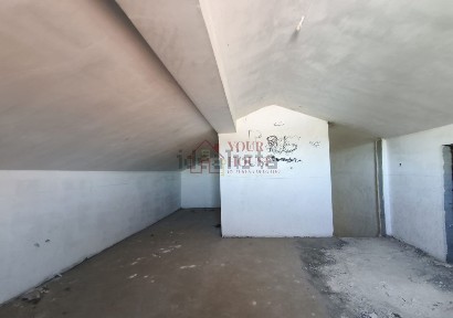 Moradia geminada à venda em Sé - Santa Maria - Meixedo
