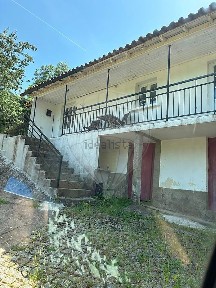 Moradia independente à venda em Quintela de Lampaças