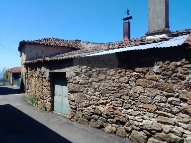 Moradia independente à venda em Ervedosa