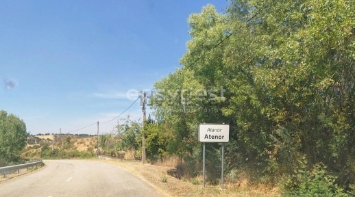 Moradia independente à venda em Sendim