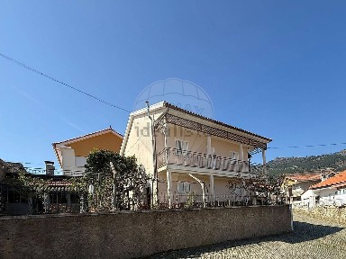 Moradia independente à venda em Passos