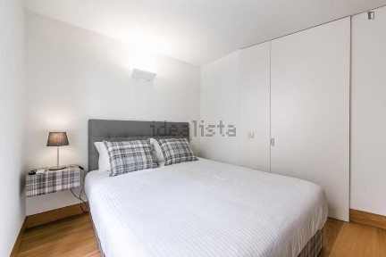 Arrendamento de apartamento T1 na Camões - Faria Guimarães