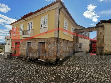 Moradia independente à venda em Bouça