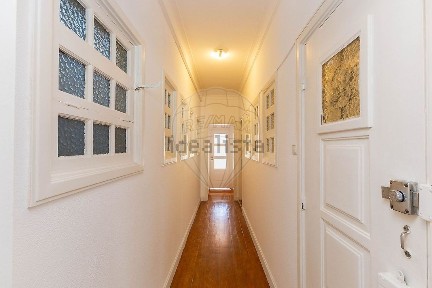 Arrendamento de apartamento T2 na Rua de Santo Ildefonso