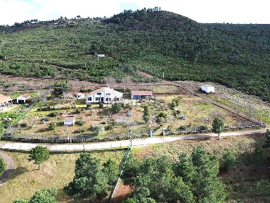 Moradia independente à venda em Felgar