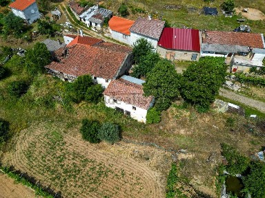 Quinta à venda em Em502