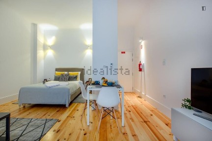 Arrendamento de apartamento T1 na Rua de Santa Catarina