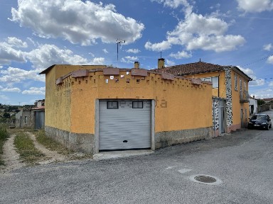 Moradia independente à venda em Urrós