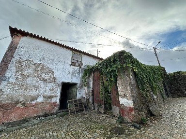 Castelãos, Largo da Fonte