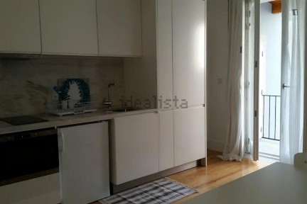 Arrendamento de apartamento T2 na Rua da Torrinha