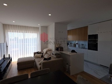 Arrendamento de apartamento T1 na Vereda José Carlos de Matos