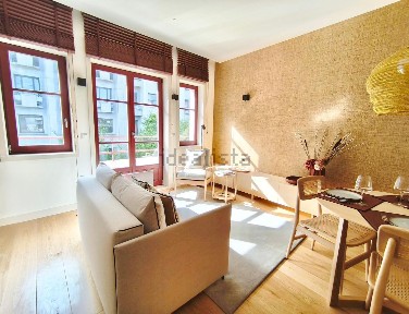 Arrendamento de apartamento T1 na Rua de Sá da Bandeira