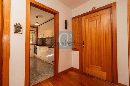 Arrendamento de apartamento T2 na Rua da Lagoa, 1359
