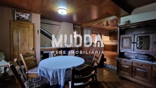 São Pedro de Serracenos, Rua Principal
