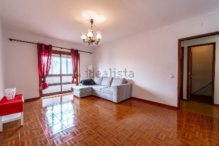 Arrendamento de apartamento T2 na Rua Tranqueira