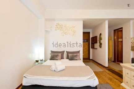 Arrendamento de apartamento T0 na Rua da Arménia