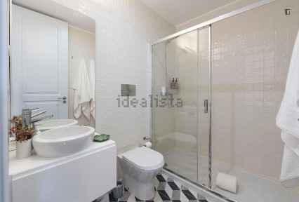 Arrendamento de apartamento T1 na Rua de Sá da Bandeira