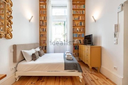 Arrendamento de apartamento T0 na Rua do Almada