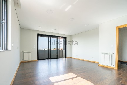 Arrendamento de apartamento T2 na Rua da Boavista