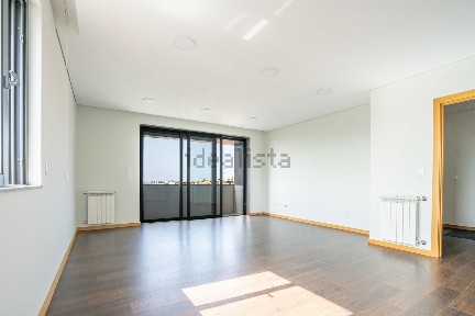 Arrendamento de apartamento T2 na Rua da Boavista