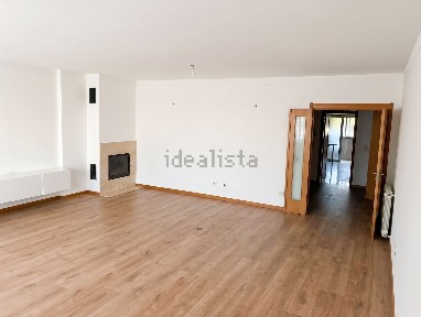 Arrendamento de apartamento T3 na Rua Maninhos
