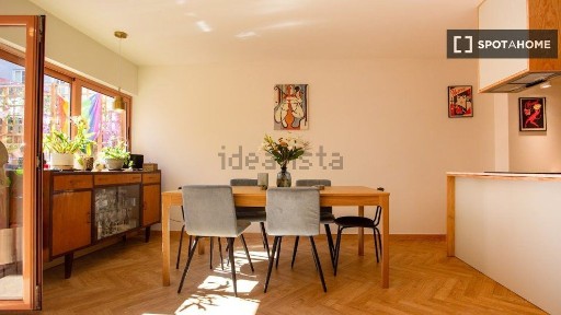 Arrendamento de apartamento T1 na Rua da Alegria