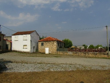 Quinta à venda em Caçarelhos