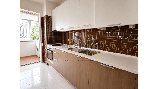 Arrendamento de apartamento T1 na Rua São João Bosco, 100