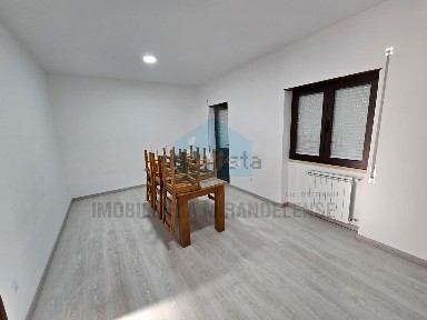 Apartamento T5 à venda na Rua Dom Afonso III, 1 a