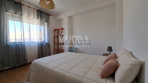 Apartamento T3 à venda em Sé - Santa Maria - Meixedo