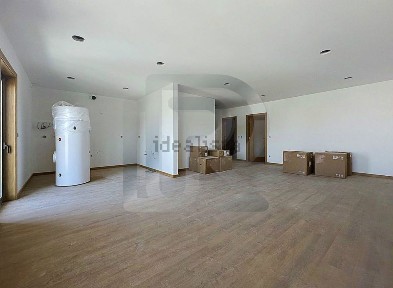 Apartamento T3 à venda na Rua Engenheiro Oliveira Dias, 4