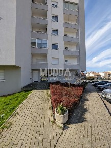 Apartamento T3 à venda em Sé - Santa Maria - Meixedo