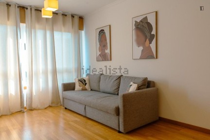 Arrendamento de apartamento T2 na Rua Senhora do Porto
