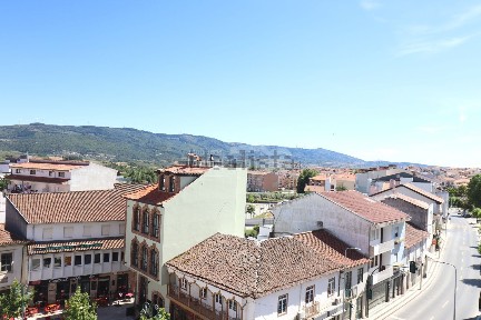 Apartamento T3 à venda no Largo de Manuel Pinto de Azevedo