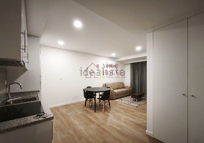 Apartamento T1 à venda em Sé - Santa Maria - Meixedo