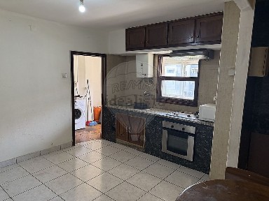 Apartamento T3 à venda em Sé - Santa Maria - Meixedo