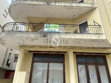 Apartamento T5 à venda na Avenida Comendador António Joaquim Ferreira, 30 b
