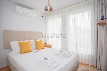 Arrendamento de apartamento T2 na Rua João das Regras