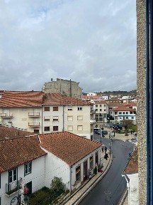 Apartamento T3 à venda na Rua Doutor Luís Olaio, 11